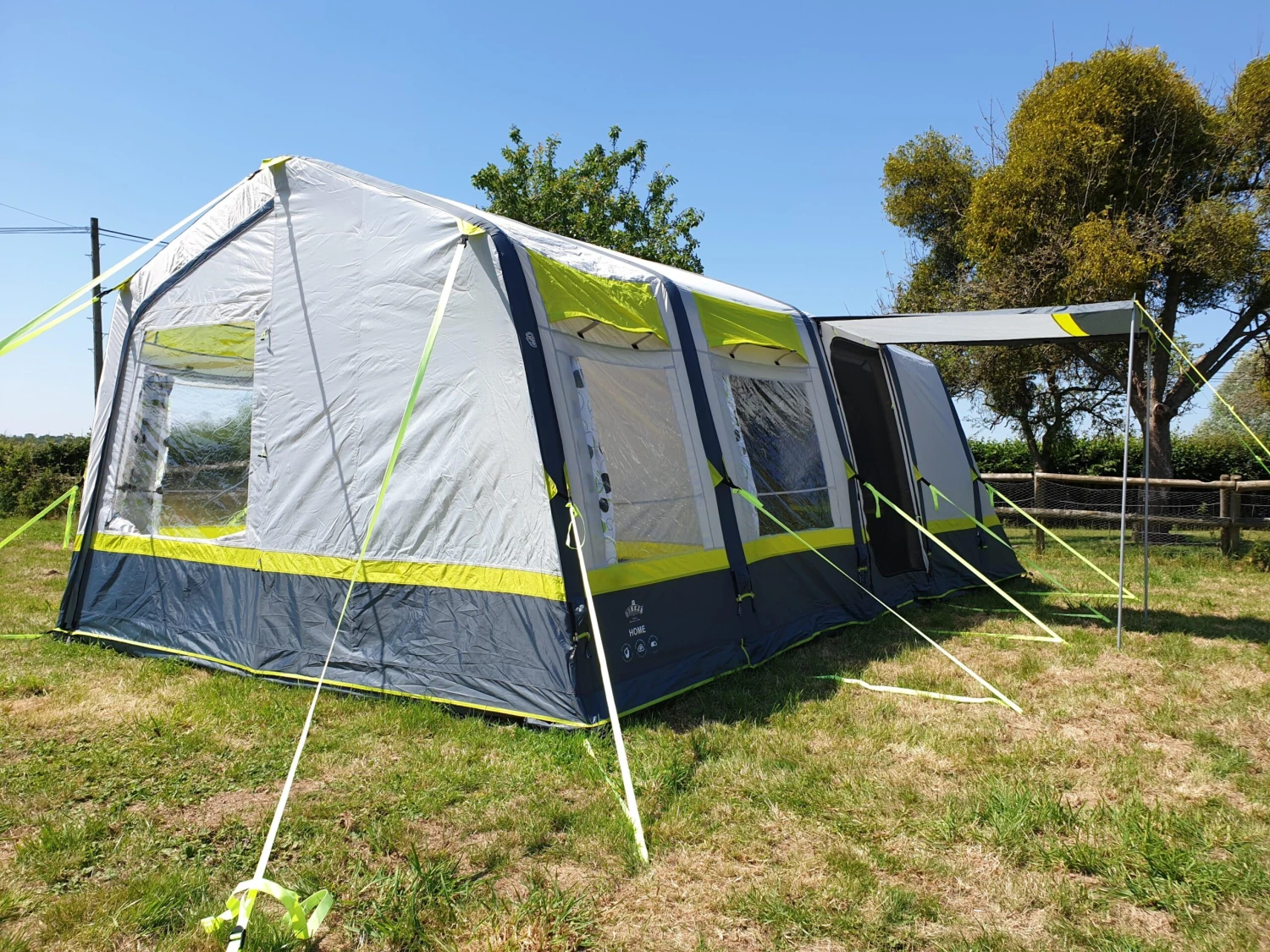 OLPRO Home 5 Berth Inflatable Family Tent 6 OLPRO Home 5 Berth Inflatable Family Tent - Image 6